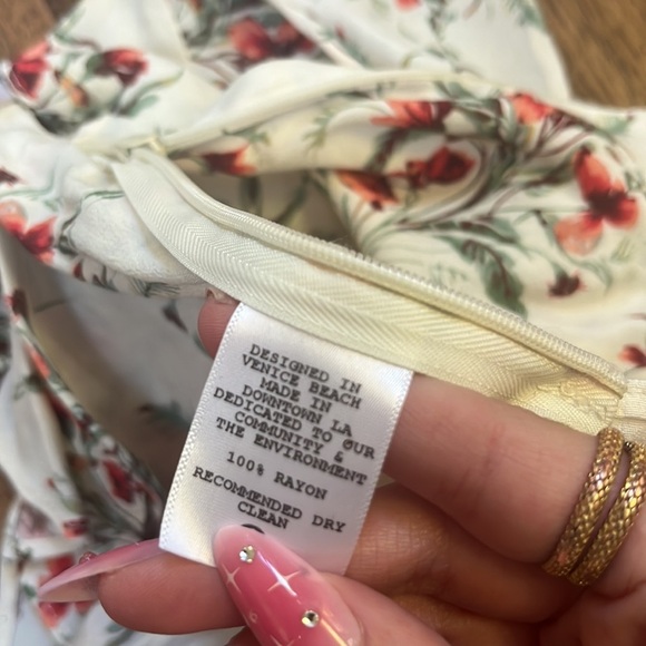 Flynn Skye Woman’s Floral Ruffle Top Size S - Picture 4 of 4